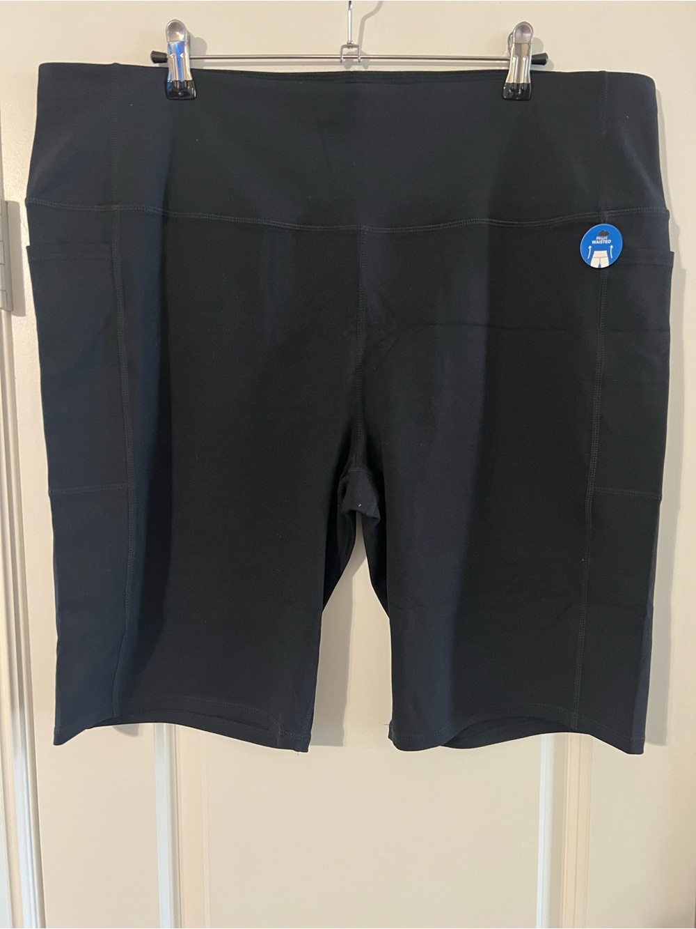 Black Athletic Bike Shorts with Side Pockets